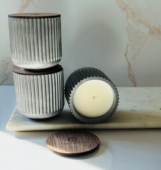 9.5 oz- Ribbed Candle - Smoke
